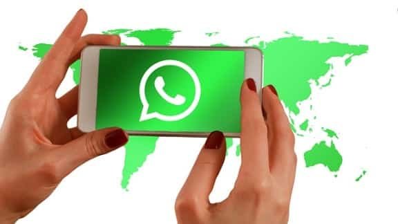 whatsApp private reply feature